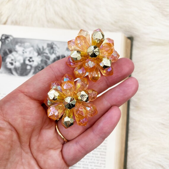Fun 1960's gold and peach cluster clip ons. - image 7