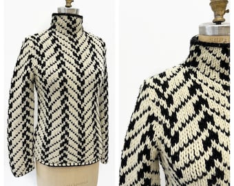 Chic chevron The Limited wool blend handknit sweater. Size S.