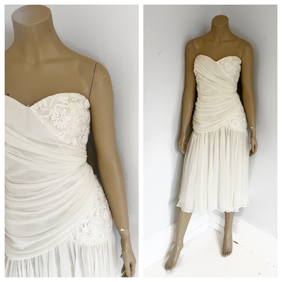 Dreamy Cream Chiffon Drop Waist Gathered Strapless Dress With Lace Details. Made in Canada. Size S. Etsy Israel