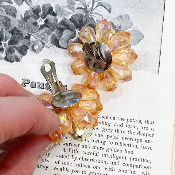 Fun 1960's gold and peach cluster clip ons. - image 5