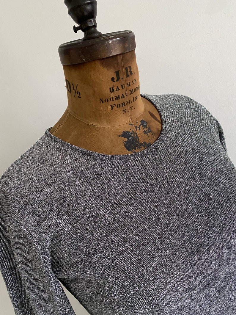 Sparkly silver scoop neck stretch top Size XL.