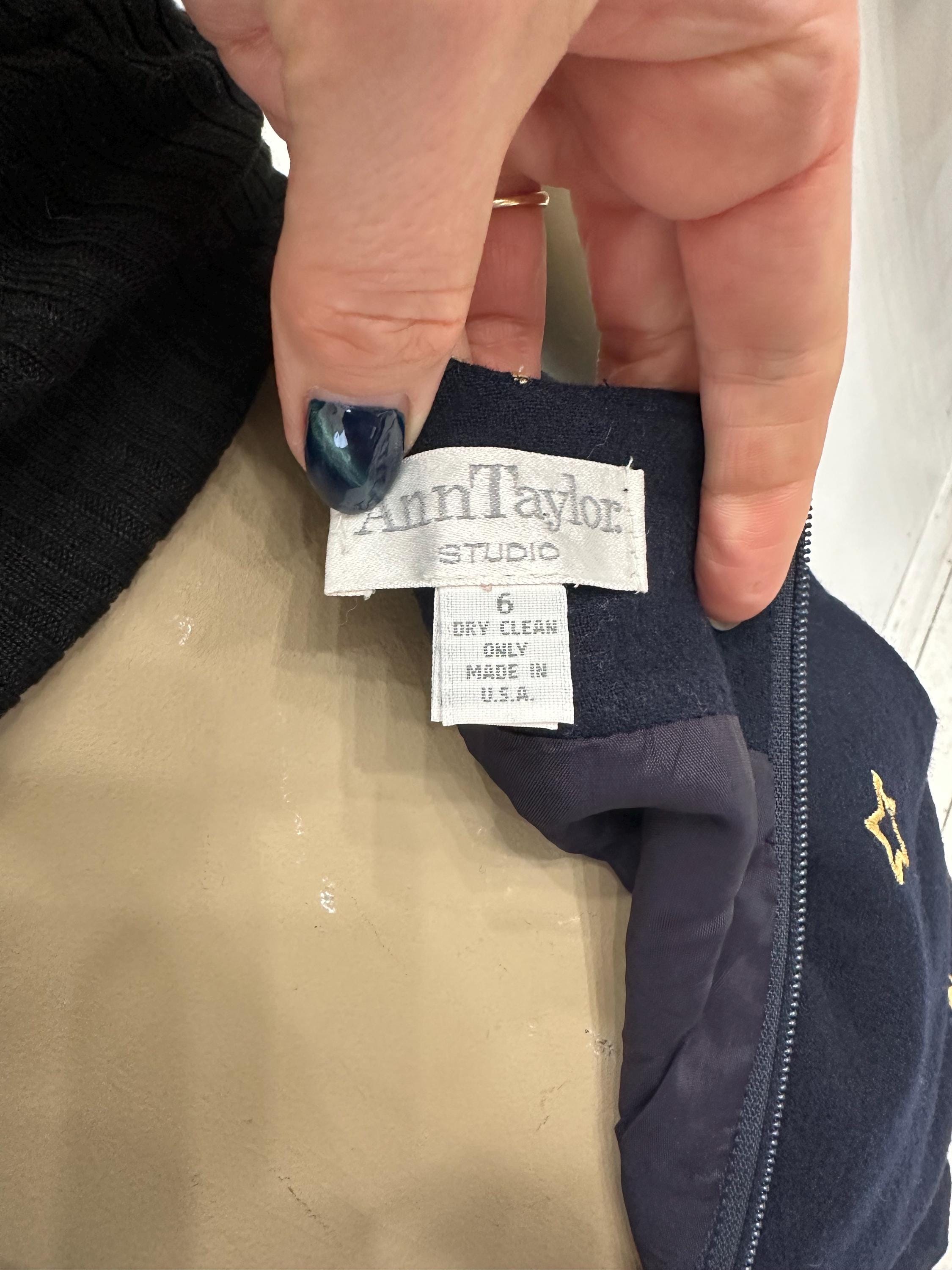 Jupe Crayon Ann Taylor Taille 12 - Blanche à Motifs Floraux Et Oeillets - Neuve
