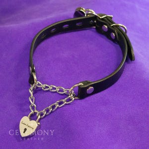 Engraved Locking Leather Choker  - Italian Leather - Discreet Day Collar Necklace - Custom Personalised Padlock