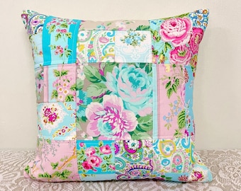 Retro Floral Patchwork Pillow Cover, Cottage Chic Pillow Cover, Quilted Cushion Cover, Quilted Pillow, Jennifer Paganelli, 18 x 18 inch