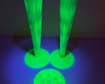 Uranium Glass Vases Set Of 2 And Frog Flower Holder