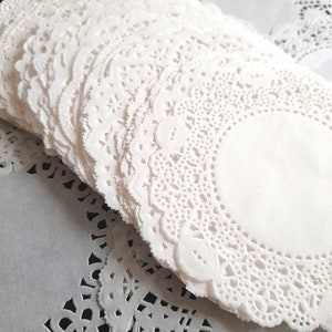 Paper doilies in different designs and sizes, junk journal & scrapbooking supplies, card making supplies, vintage style crafts, lace effect