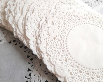Paper doilies in different designs and sizes, junk journal & scrapbooking supplies, card making supplies, vintage style crafts, lace effect