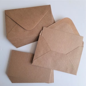 Ensemble de mini-cartes de correspondance et enveloppes kraft, marque-places de mariage, étiquettes-cadeaux, fournitures pour journaux indésirables