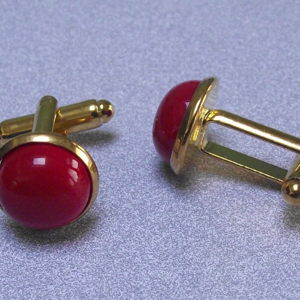 12Cab34a - Gold-Plated Cufflinks set with 12 mm Deep Red Coral cabochons