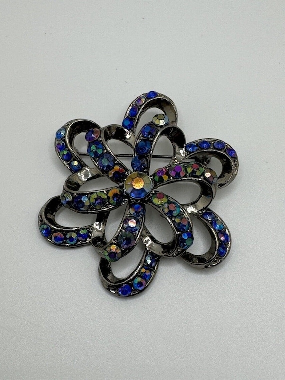 Vintage Sparkling Blue Purple Flower Brooch Pin