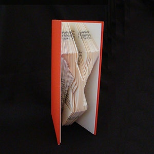 Y -- Monogramas -- Carta o Número -- Escultura de Arte de Libro Doblado