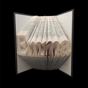 Emma / Arte del libro / Escultura del libro / Palabra de 4 letras / Novia / Hija / Esposa / Regalo personalizado /