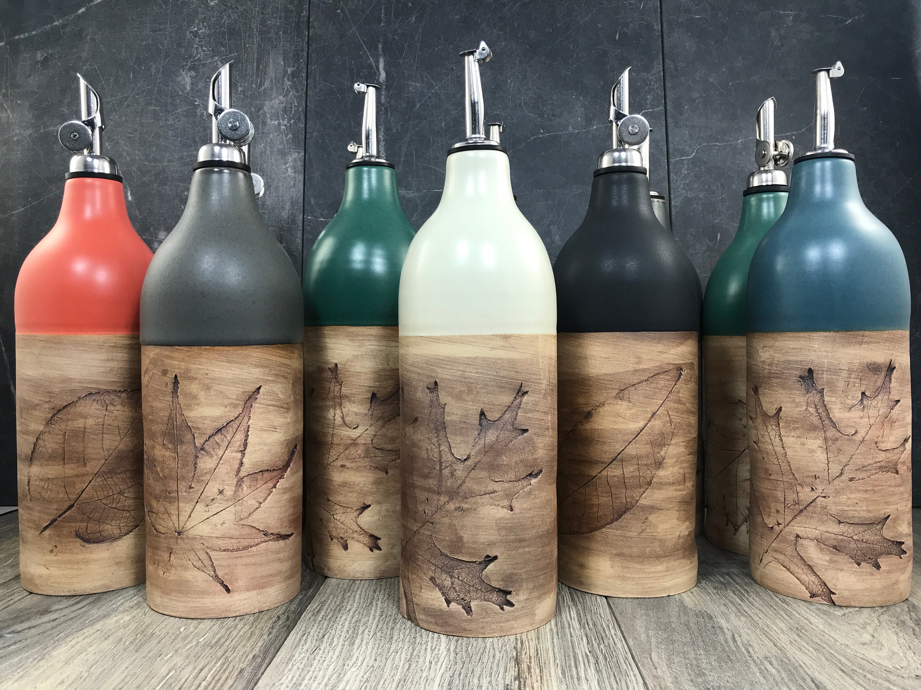 Creative Hobbies Zwarte pompdispenser met kurkstop voor eenvoudig doseren, pakket van 5 stuks