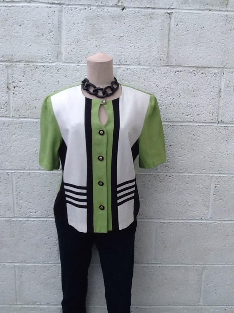 Statement vintage greenblackwhite top