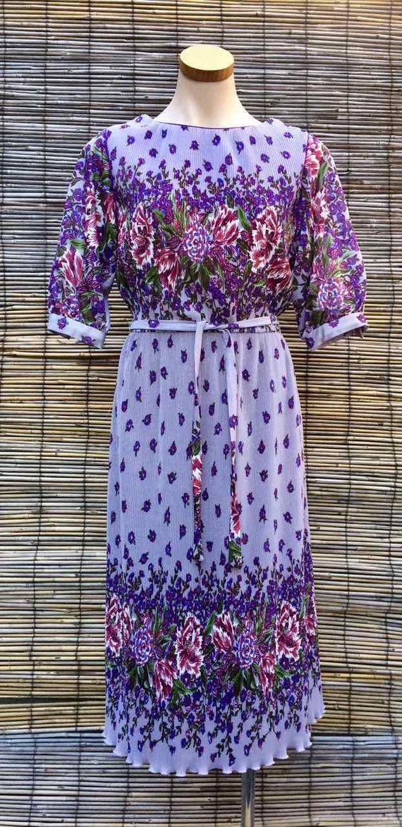Vintage 1980's dress with belt - label "Young Edwa