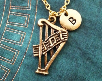 Harfe Halskette, kleine Goldkette, personalisierter Schmuck, Harfe Anhänger, klassische Musik Halskette, Musiker Geschenk, Harfenist Geschenk, Harfe Geschenk