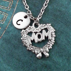 Mom Necklace, Mother Necklace, Mother&#39;s Day Gift, Charm Necklace Gift for Mom Mother&#39;s Day Necklace Mom Heart Necklace Heart Wreath Necklace