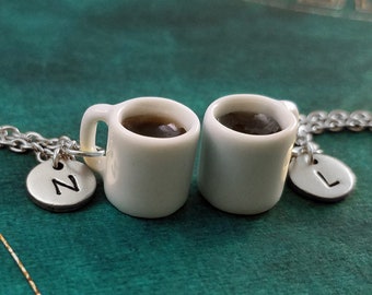 Kaffee Halskette SET von 2 KLEINE Tasse Kaffeetasse Charm Halsketten Becher Anhänger Bester Freund Halsketten Beste Freunde Geschenk Freundschaft Schmuck