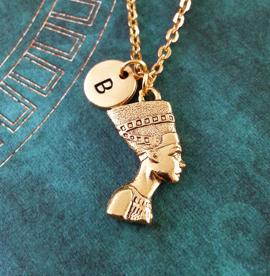 Nefertiti pendant discount