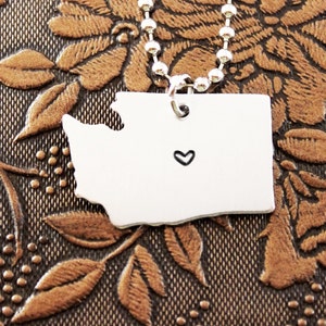 Washington Halskette, personalisierter Schmuck, Hand gestempelt Halskette, Fernbeziehung, Zustand Halskette, Karte Halskette, Herz Halskette