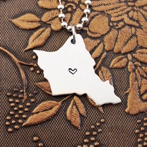 O&#39;ahu Halskette, Oahu Halskette Hawaii personalisierte Schmuck, Hand gestempelt Halskette, Fern Beziehung Zustand Halskette Karte Halskette