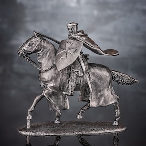 Miniature Knight on Horse with Sword and Shield, Hospitallers Orden Metal Sculpture, Middle Ages Knight Collectible Figures, Mens Gift