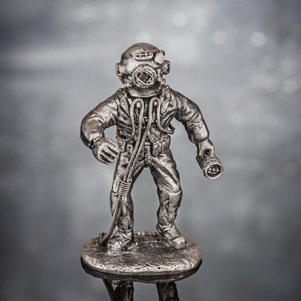 Figurine Navy Gift Nautical Sculpture Steampunk Diver Statue Diver Helmet Deep Sea Toy Miniature Collectibles 54mm