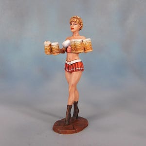 Oktoberfest Girl, Painted Miniature Girl with Beer, Metal Miniature 54mm, Mens Gift, Painted Figure, Girl with Beer Mugs, Fathers Day Gift