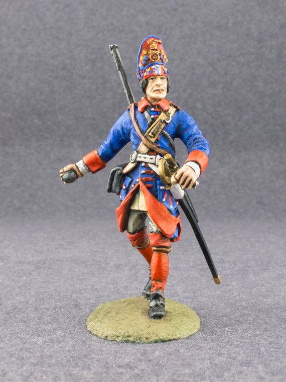 miniature soldier figures