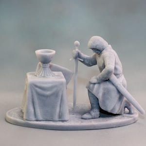 3D Printed Miniature of Templar Knight with the Holy Grail, Knight Miniature in Scale 54mm, Armored Knight Figurine, Small Fathers Day Gift