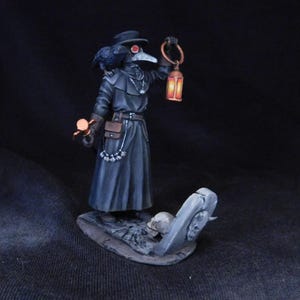 Plague Doctor Resin Toy, Steampunk Plague Doctor 54mm, Resin Model Kit, 54 mm Decor Figurine Collectible, Tabletop Miniatures, Mens Gift