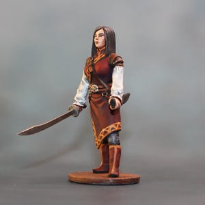 3D Printed Hand Painted Figurine, Collectible Toys, Pirate Girl with Sword, Gift for Dad, Miniature of Middle Age Female Chinese Pirate 54mm