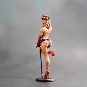 Unpainted or Painted Resin Model Girl, Cabaret Dancer Girl, Small Toy of Naked Dancer, Mini Statue Scale 54 mm, Hand Painted Resin Miniature