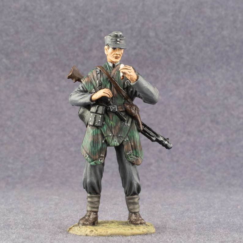 вермахт фигуры солдат aaron. Figurine wehrmacht. броневик из пластилина. фельдграу 1939. диорама моделирование сталинград 1/72.