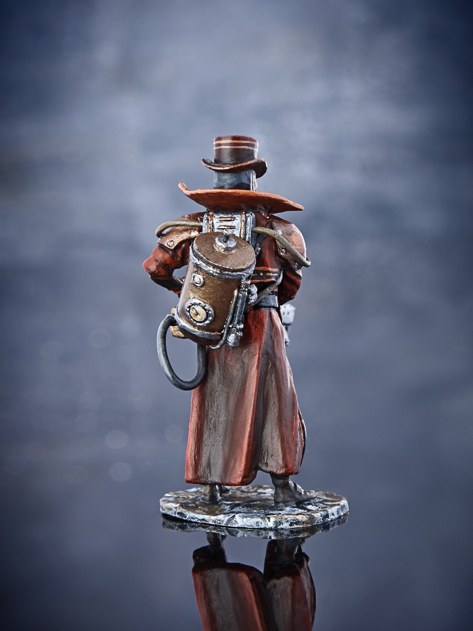 миниатюра врач. миниатюра врач. миниатюра врач. чумной доктор миниатюра фигурка. статуэтка доктора ватсона.