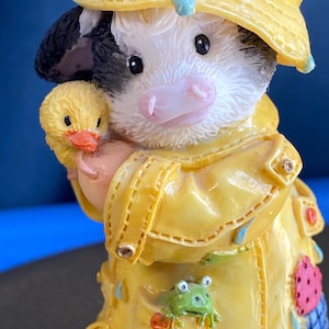 Mary&#39;s Moo Moos figurine