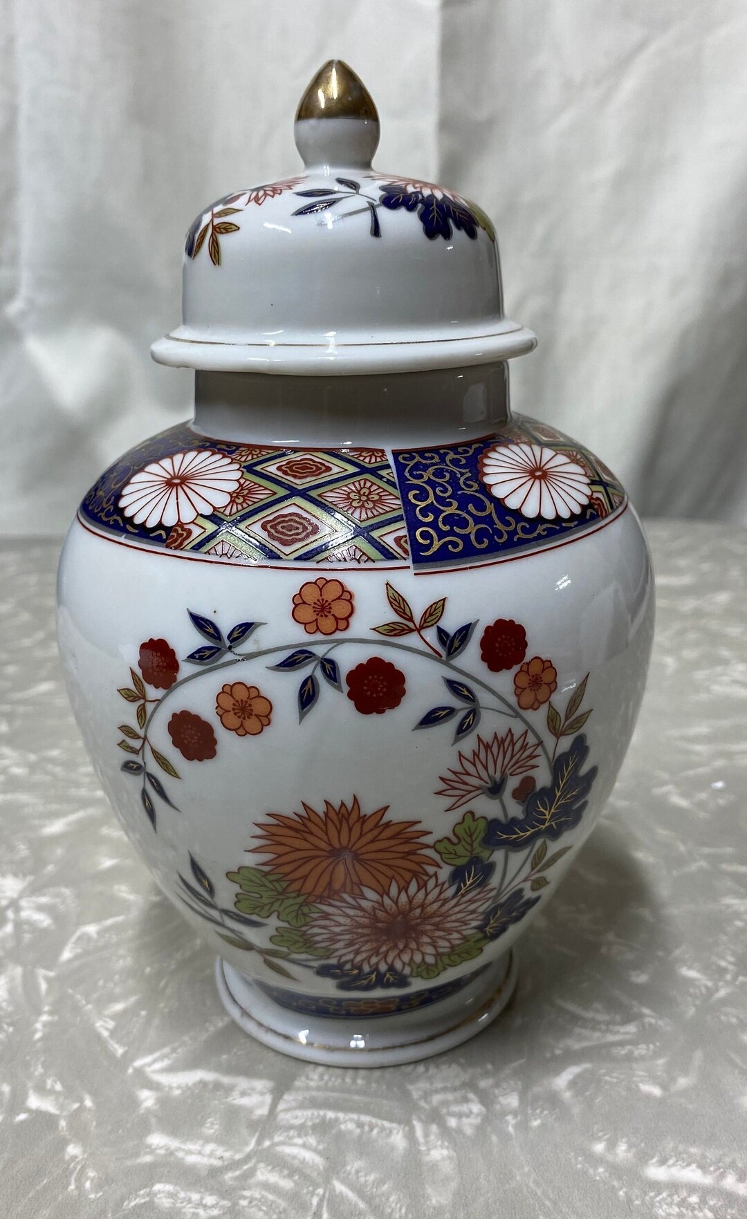 Vintage Imari Empress Porcelain Vase With Lid Keepsake Decor Etsy