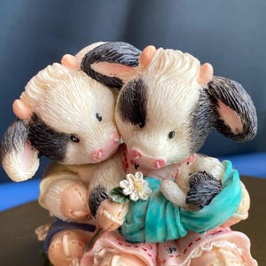 Mary&#39;s Moo Moos figurine