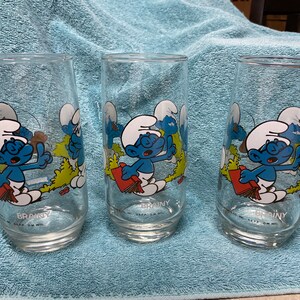 Brainy Smurf Glass