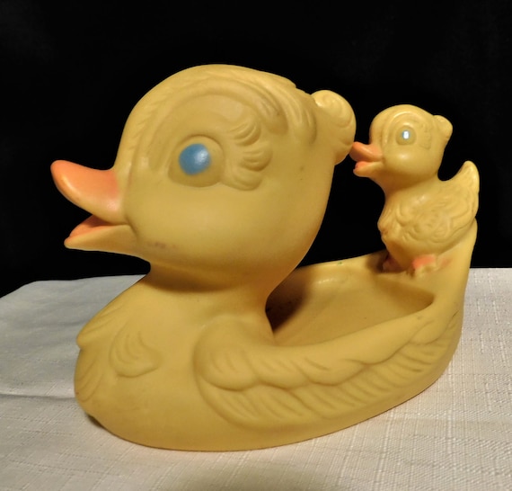 Vintage Avon Quack & Doodle Yellow Rubber Ducks Bath Toy