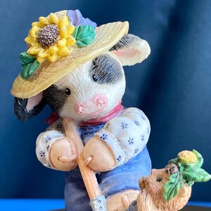 Mary&#39;s Moo Moos figurine