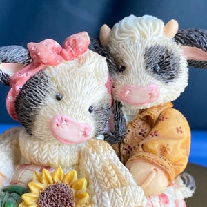 Mary&#39;s Moo Moos figurine