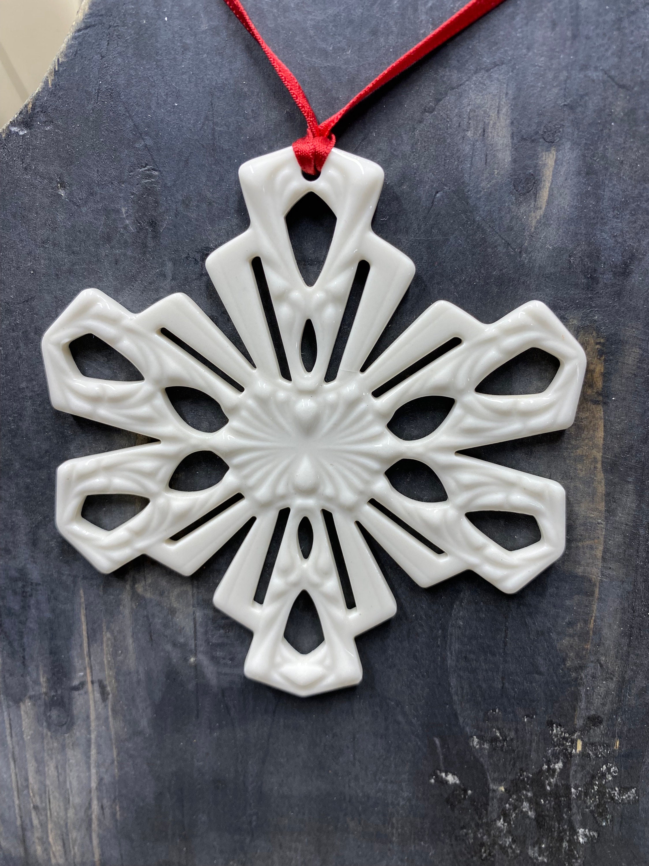 ダスティンの雪の結晶のオーナメント「Snow Days」 - Etsy 日本