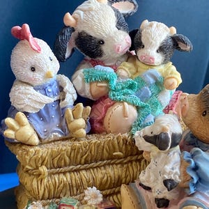 Mary&#39;s Moo Moos figurine