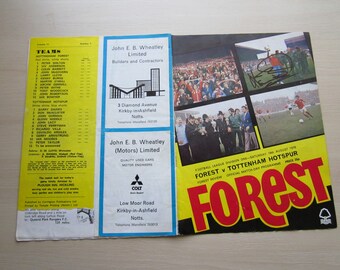 1978-79 SIGNED Notts Forest v Tottenham Hotspur Football Match Programme. Ideal Christmas Gift, Fathers Day, Birthday Present