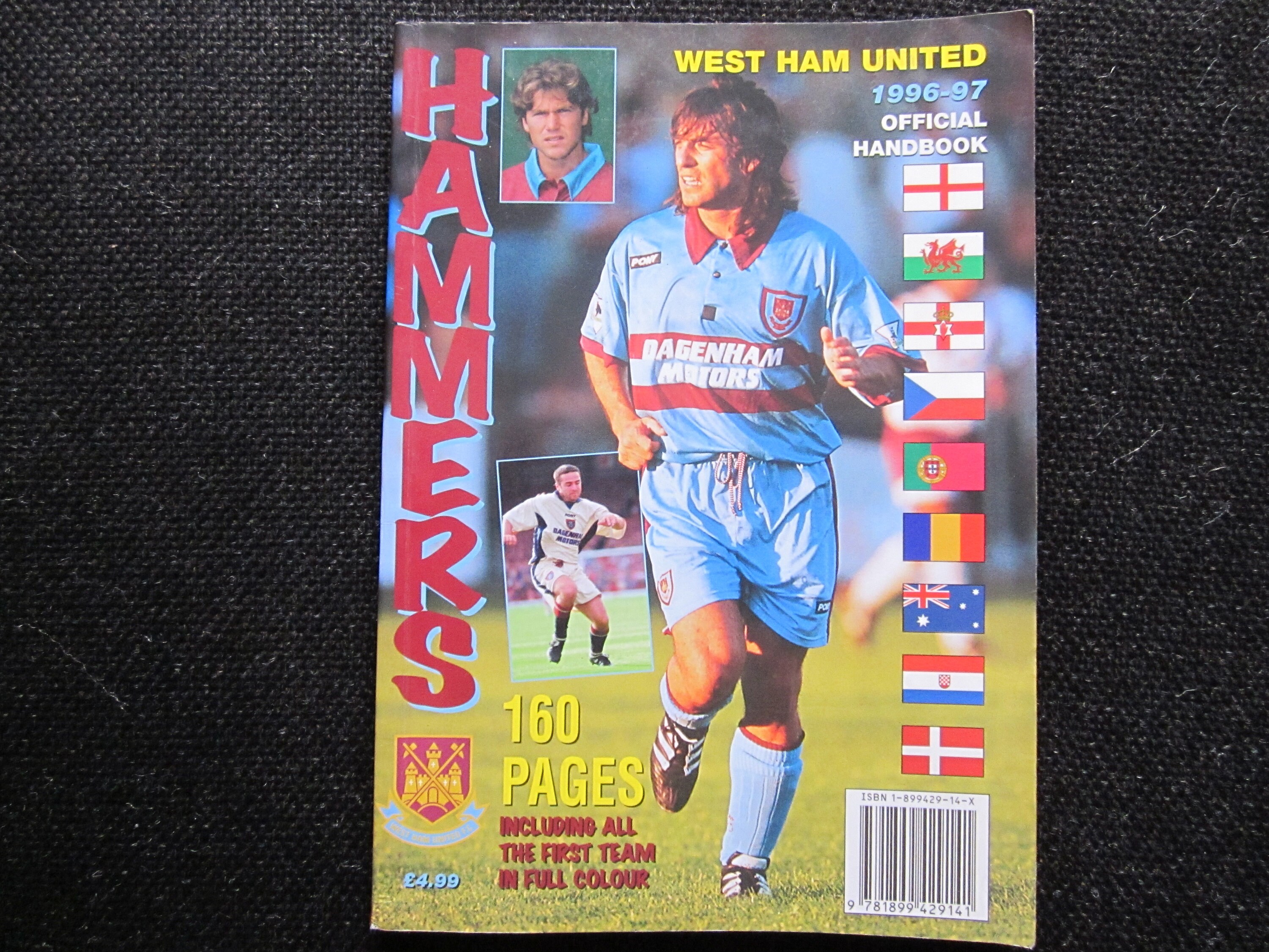 Official West Ham United FC Hammer Marque Kit Leather Book 