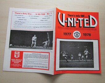 1977-78 Manchester United Football Supporters Club Newsletter Handbook Vol 9 number 3 Christmas Gift Birthday Present For Him