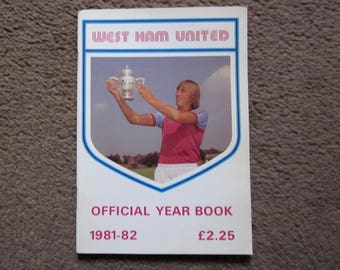 1981/82 West Ham United Football Soccer Handbook, Yearbook, Annual, Souvenir. Ideal Christmas Gift, Fathers Day, Birthday Present.