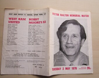 1977-78 Victor Railton Memorial Match Programme West Ham Utd v Bobby Moore's XI. Ideal Christmas Gift, Birthday Present, Father's Day Gift