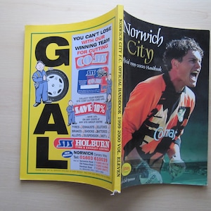 1999-2000 Norwich City Football Club Handbook, Yearbook. Ideal Christmas Gift, Valentine&#39;s Day, Fathers Day, Birthday Present